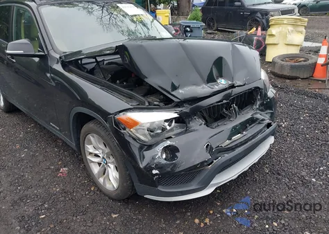 2015 BMW X1 xDrive28I z USA, uszkodzony, nr VIN WBAVL1C56FVY39184